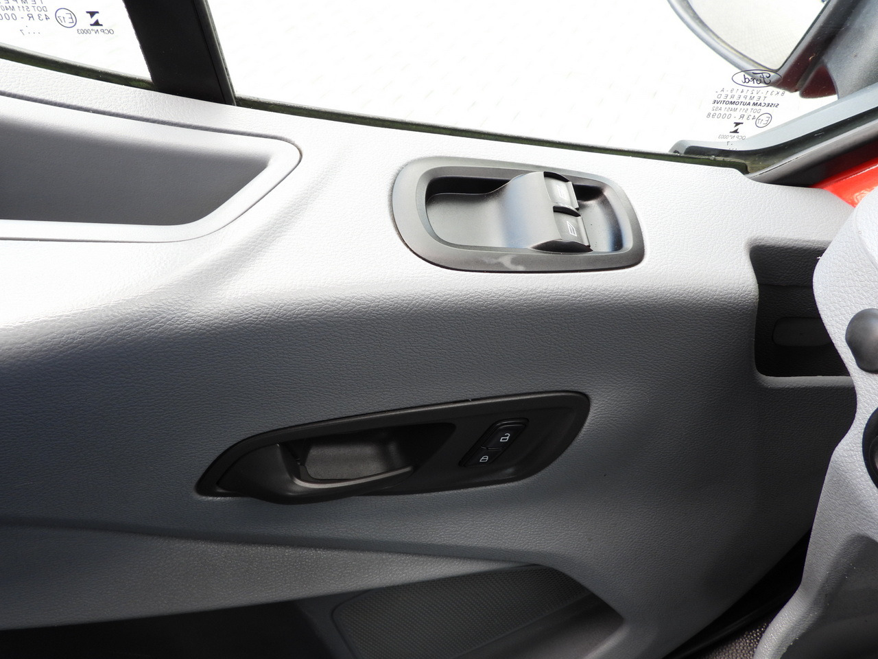 Véhicule utilitaire benne FORD TRANSIT TIPPER CRUISE CONTROL LED LIGHTS TWIN WHEELS AIR CONDITIONING 170HP: photos 30 Véhicule utilitaire benne FORD TRANSIT TIPPER CRUISE CONTROL LED LIGHTS TWIN WHEELS AIR CONDITIONING 170HP: photos 30