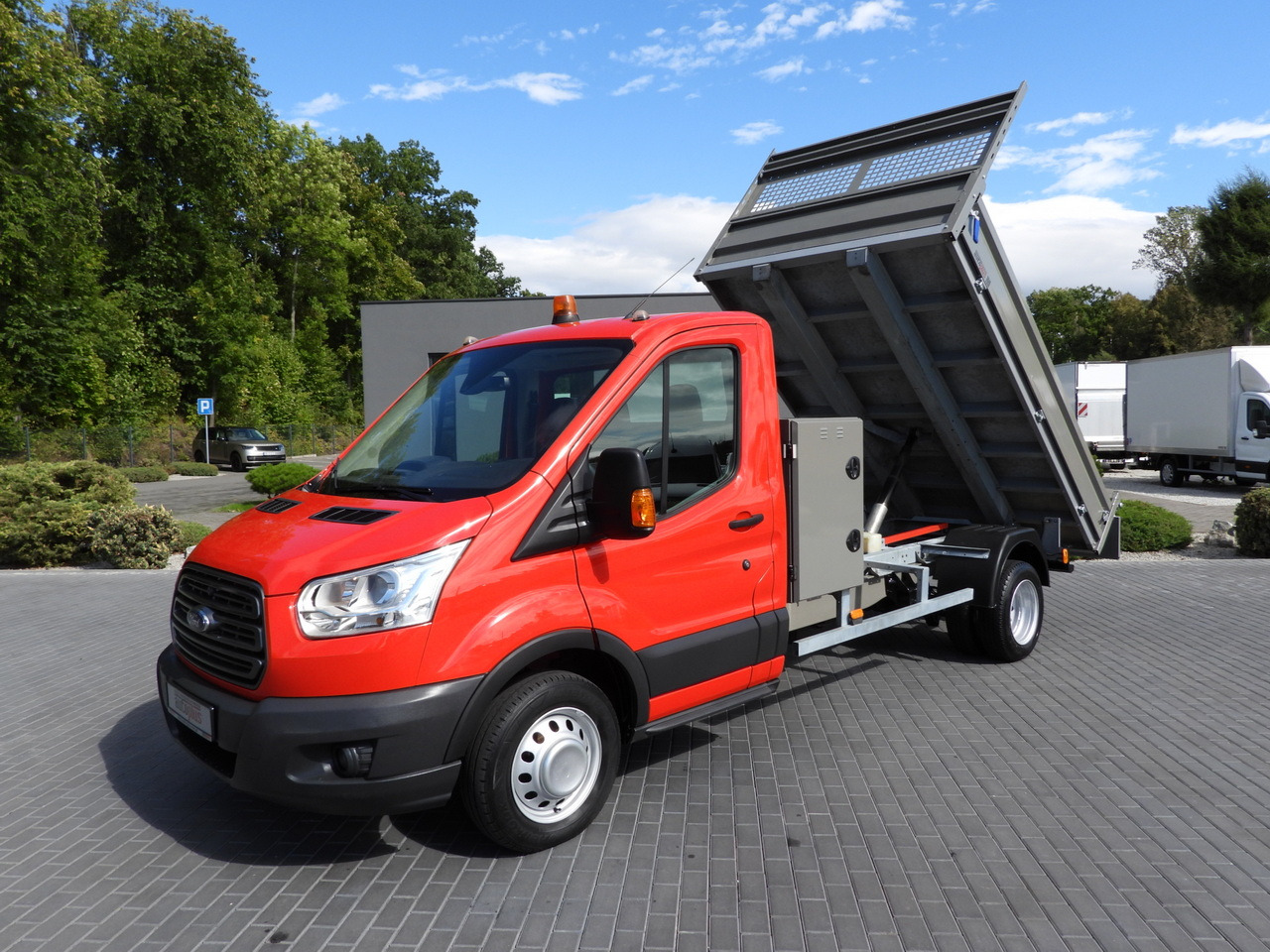 Véhicule utilitaire benne FORD TRANSIT TIPPER CRUISE CONTROL LED LIGHTS TWIN WHEELS AIR CONDITIONING 170HP: photos 23 Véhicule utilitaire benne FORD TRANSIT TIPPER CRUISE CONTROL LED LIGHTS TWIN WHEELS AIR CONDITIONING 170HP: photos 23