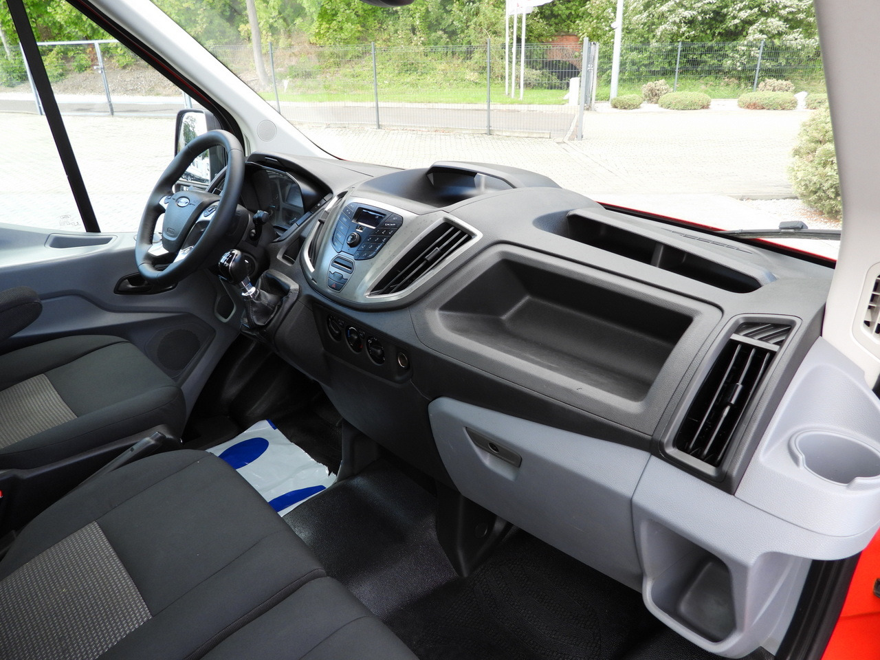 Véhicule utilitaire benne FORD TRANSIT TIPPER CRUISE CONTROL LED LIGHTS TWIN WHEELS AIR CONDITIONING 170HP: photos 38 Véhicule utilitaire benne FORD TRANSIT TIPPER CRUISE CONTROL LED LIGHTS TWIN WHEELS AIR CONDITIONING 170HP: photos 38