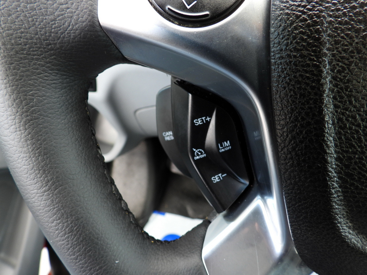 Véhicule utilitaire benne FORD TRANSIT TIPPER CRUISE CONTROL LED LIGHTS TWIN WHEELS AIR CONDITIONING 170HP: photos 34 Véhicule utilitaire benne FORD TRANSIT TIPPER CRUISE CONTROL LED LIGHTS TWIN WHEELS AIR CONDITIONING 170HP: photos 34