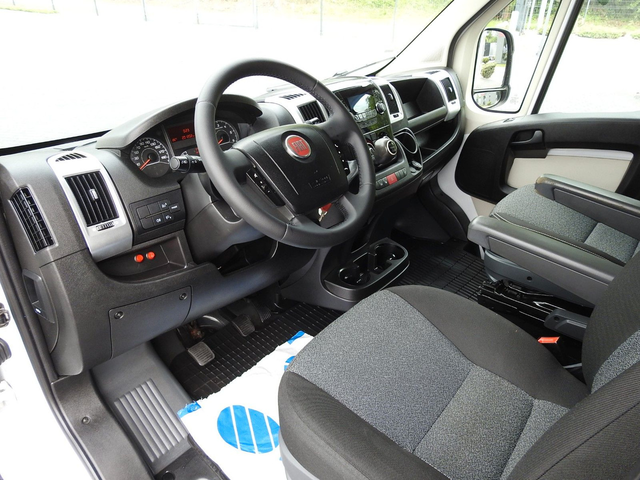 Fiat DUCATO KOFFER 8 PALETTEN KLIMAANLAGE 130PS - Fourgon: photos 2 Fiat DUCATO KOFFER 8 PALETTEN KLIMAANLAGE 130PS - Fourgon: photos 2