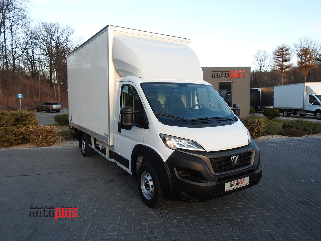 Fiat DUCATO KOFFER AUFZUG 8 PALETTEN TEMPOMAT - Fourgon: photos 1 Fiat DUCATO KOFFER AUFZUG 8 PALETTEN TEMPOMAT - Fourgon: photos 1