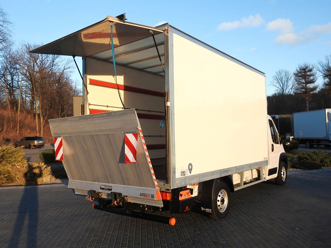 Fiat DUCATO KOFFER AUFZUG 8 PALETTEN TEMPOMAT - Fourgon: photos 3 Fiat DUCATO KOFFER AUFZUG 8 PALETTEN TEMPOMAT - Fourgon: photos 3