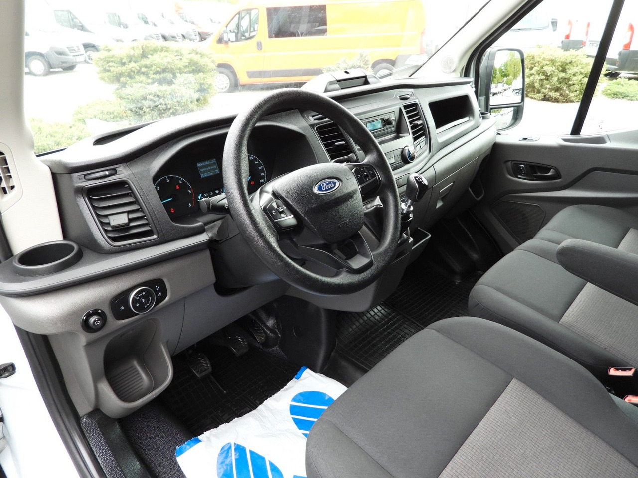 Ford TRANSIT KASTENWAGEN TEMPOMAT KLIMAANLAGE 130PS - Fourgon utilitaire: photos 2 Ford TRANSIT KASTENWAGEN TEMPOMAT KLIMAANLAGE 130PS - Fourgon utilitaire: photos 2