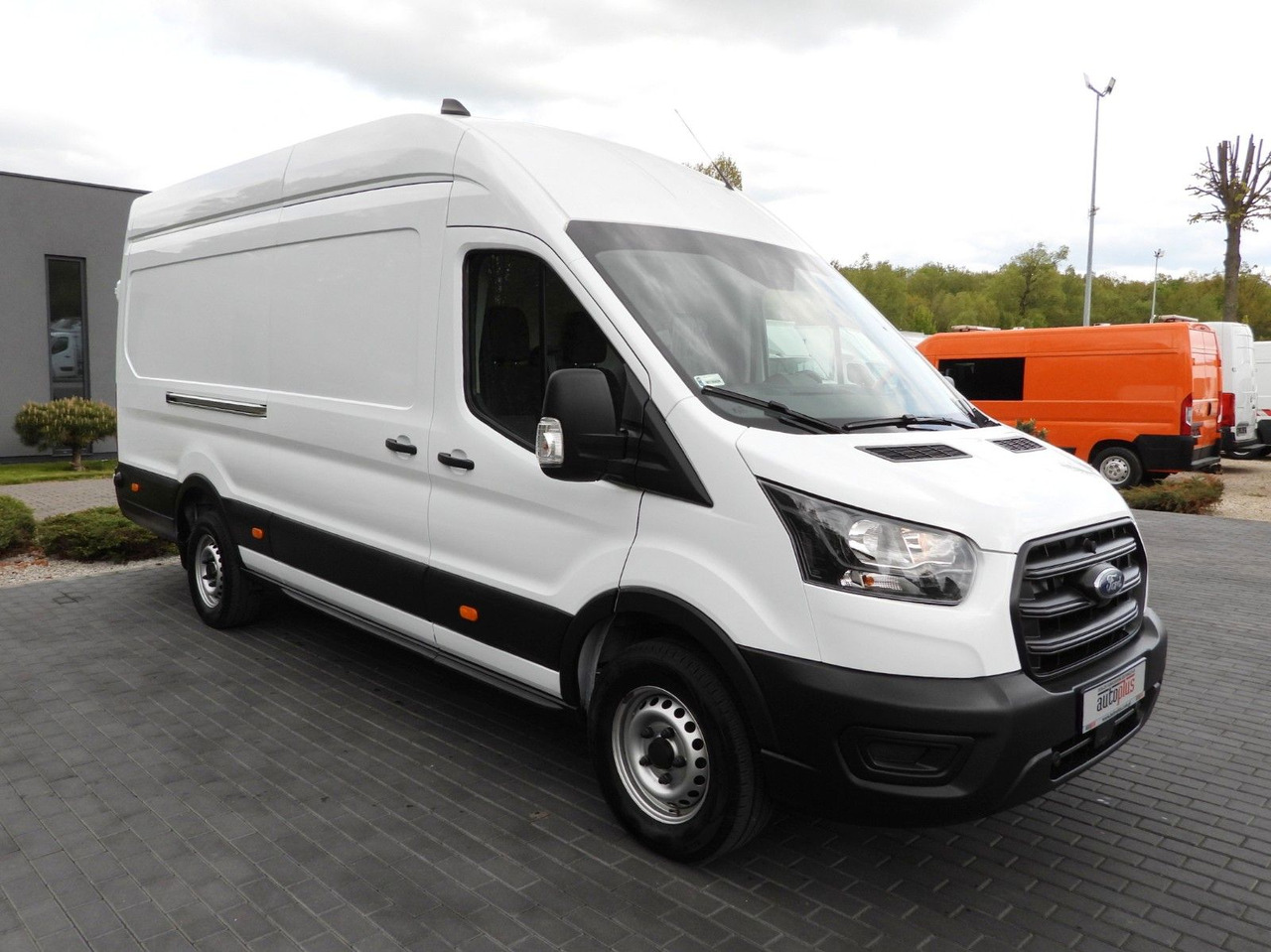 Ford TRANSIT KASTENWAGEN TEMPOMAT KLIMAANLAGE 130PS - Fourgon utilitaire: photos 4 Ford TRANSIT KASTENWAGEN TEMPOMAT KLIMAANLAGE 130PS - Fourgon utilitaire: photos 4