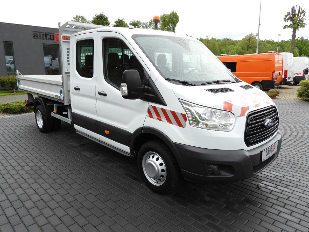 Ford TRANSIT KIPPER DOPPELKABINE DOKA 6 SITZE - Véhicule utilitaire benne, Utilitaire double cabine: photos 4 Ford TRANSIT KIPPER DOPPELKABINE DOKA 6 SITZE - Véhicule utilitaire benne, Utilitaire double cabine: photos 4