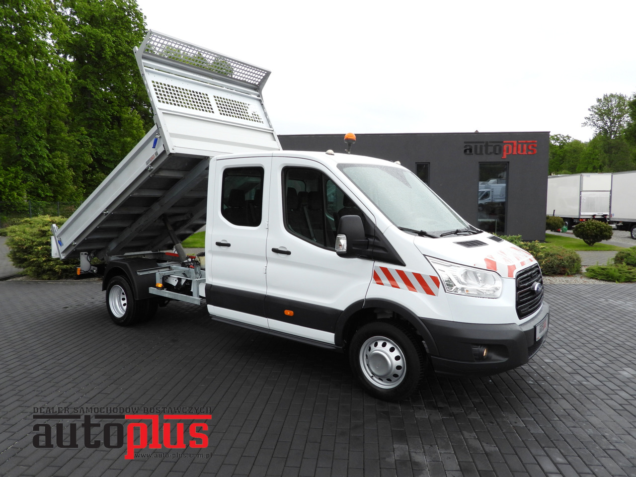 Ford TRANSIT KIPPER DOPPELKABINE DOKA 6 SITZE - Véhicule utilitaire benne, Utilitaire double cabine: photos 1 Ford TRANSIT KIPPER DOPPELKABINE DOKA 6 SITZE - Véhicule utilitaire benne, Utilitaire double cabine: photos 1