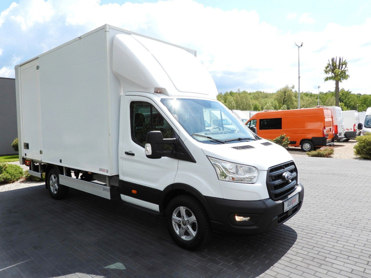 Ford TRANSIT KOFFER AUFZUG 8 PALETTEN TEMPOMAT - Fourgon: photos 4 Ford TRANSIT KOFFER AUFZUG 8 PALETTEN TEMPOMAT - Fourgon: photos 4