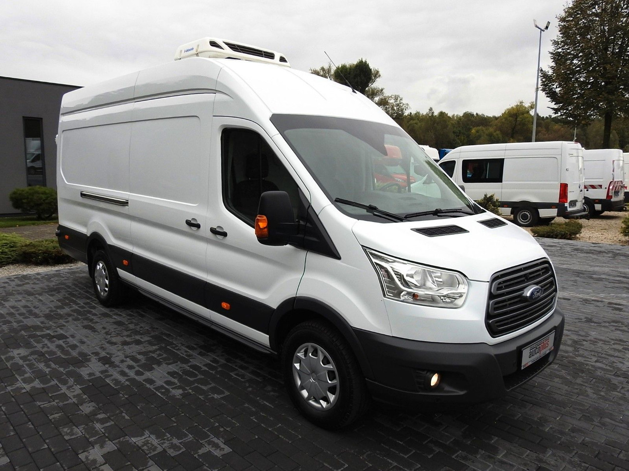 Ford TRANSIT KÜHLKASTENWAGEN 0*C HEIZFUNKTION Ford TRANSIT KÜHLKASTENWAGEN 0*C HEIZFUNKTION - Véhicule utilitaire frigorifique: photos 4 Ford TRANSIT KÜHLKASTENWAGEN 0*C HEIZFUNKTION Ford TRANSIT KÜHLKASTENWAGEN 0*C HEIZFUNKTION - Véhicule utilitaire frigorifique: photos 4