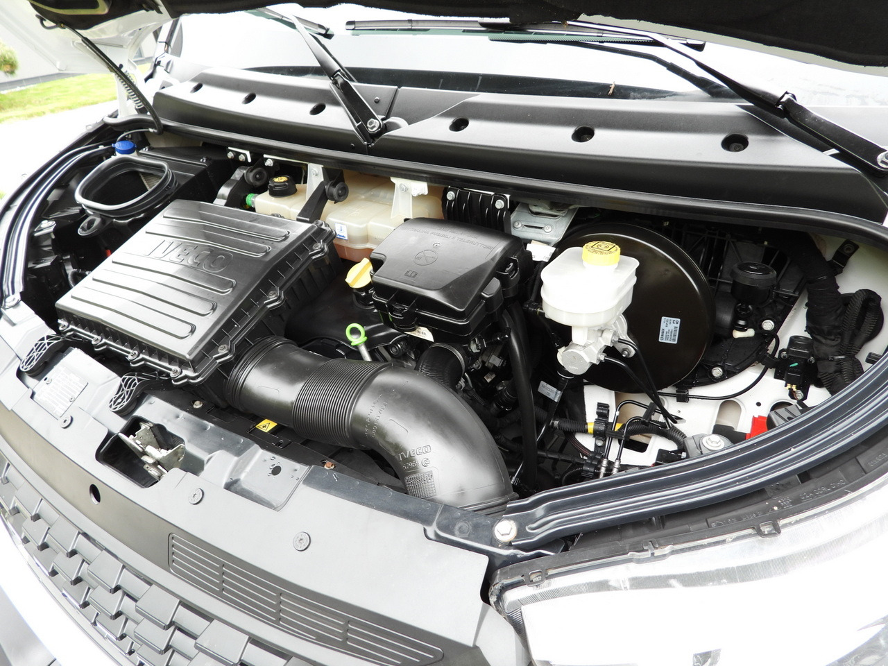 Véhicule utilitaire benne IVECO DAILY 35C14 TIPPER CRUISE CONTROL TWIN WHEELS 140HP: photos 27 Véhicule utilitaire benne IVECO DAILY 35C14 TIPPER CRUISE CONTROL TWIN WHEELS 140HP: photos 27