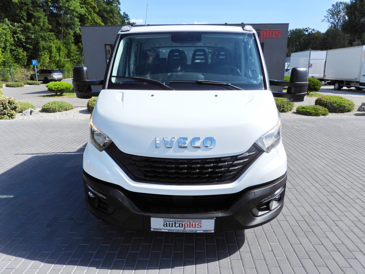 IVECO DAILY 35S14 STAKE BODY DOUBLE CABIN DOKA 7 SEATS CRUISE CONTROL AIR CONDITIONING 135HP - Fourgon plateau: photos 5 IVECO DAILY 35S14 STAKE BODY DOUBLE CABIN DOKA 7 SEATS CRUISE CONTROL AIR CONDITIONING 135HP - Fourgon plateau: photos 5