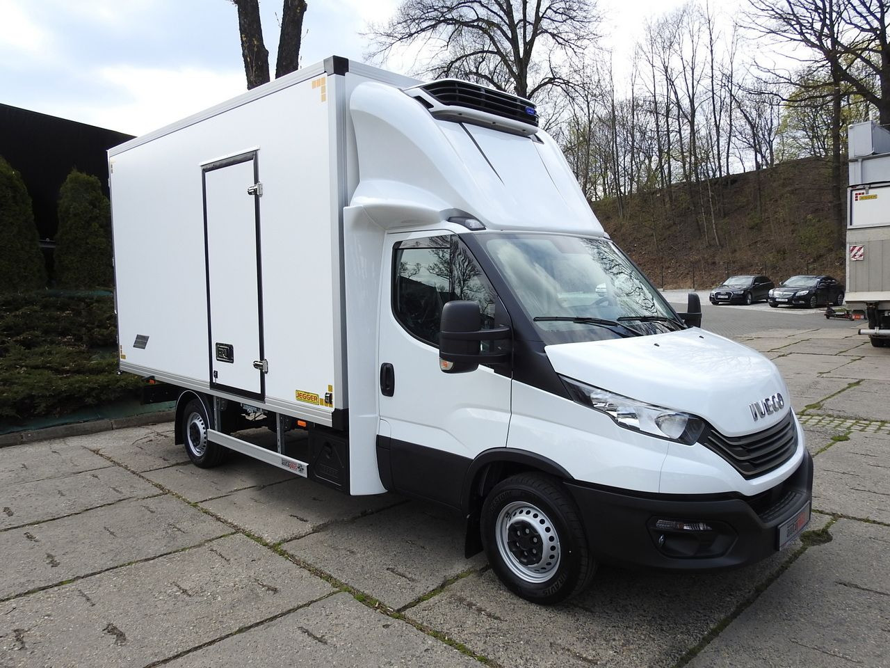 IVECO DAILY 35S16 NEW REGRIGERATOR BOX -10*C 8 PALLETS HEATING FUNCTION POWER SUPPLY 230V CRUISE CONTROL AIR CONDITIONING 160HP - Véhicule utilitaire frigorifique: photos 4 IVECO DAILY 35S16 NEW REGRIGERATOR BOX -10*C 8 PALLETS HEATING FUNCTION POWER SUPPLY 230V CRUISE CONTROL AIR CONDITIONING 160HP - Véhicule utilitaire frigorifique: photos 4