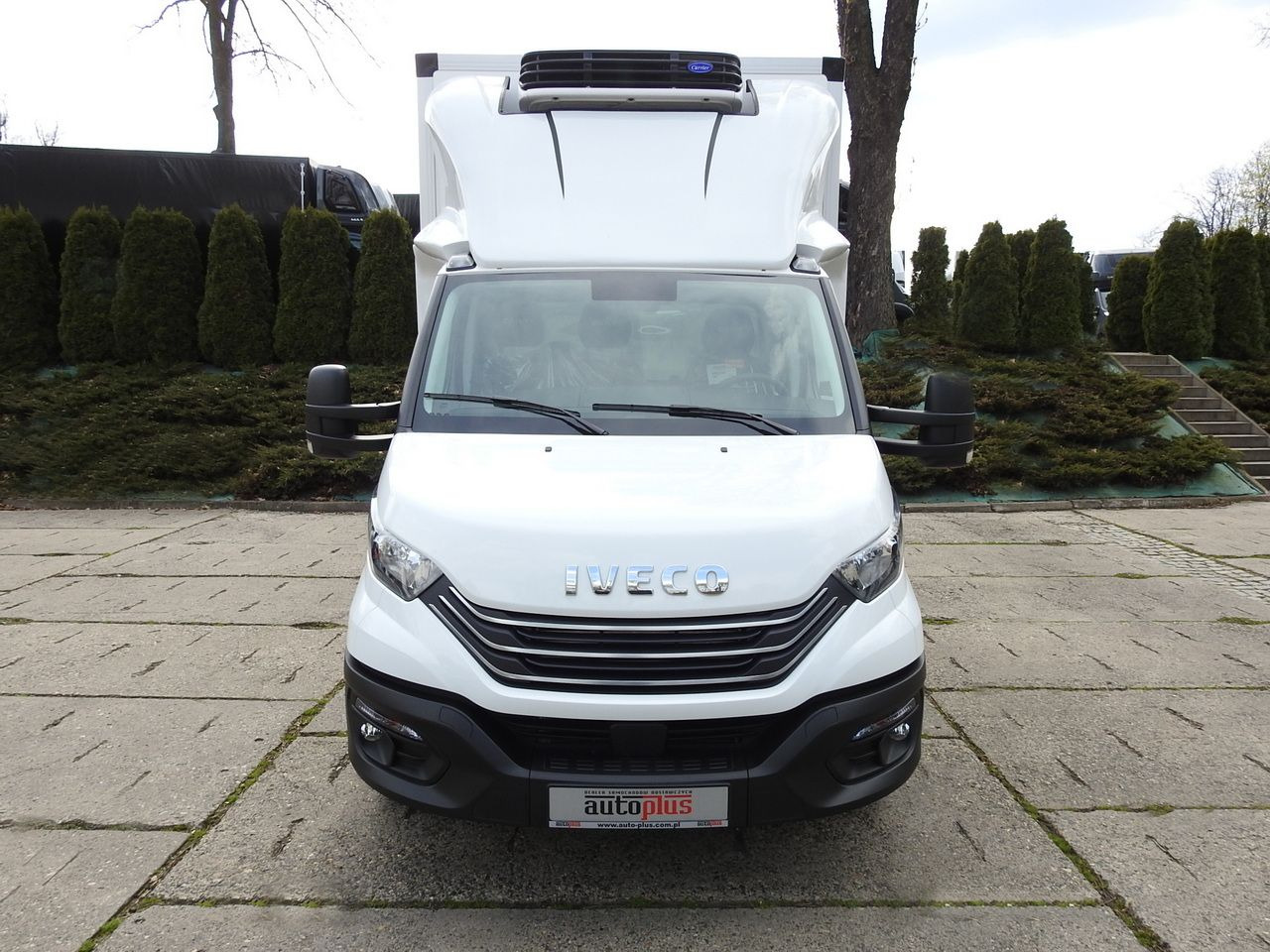 IVECO DAILY 35S16 NEW REGRIGERATOR BOX -10*C 8 PALLETS HEATING FUNCTION POWER SUPPLY 230V CRUISE CONTROL AIR CONDITIONING 160HP - Véhicule utilitaire frigorifique: photos 5 IVECO DAILY 35S16 NEW REGRIGERATOR BOX -10*C 8 PALLETS HEATING FUNCTION POWER SUPPLY 230V CRUISE CONTROL AIR CONDITIONING 160HP - Véhicule utilitaire frigorifique: photos 5
