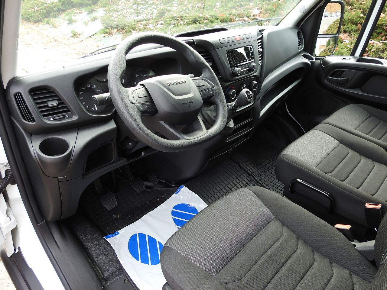 IVECO DAILY 35S16 NEW TARPAULIN LIFT 8 PALLETS CRUISE CONTROL AIR CONDITIONING 160HP - Véhicule utilitaire plateau baché: photos 2 IVECO DAILY 35S16 NEW TARPAULIN LIFT 8 PALLETS CRUISE CONTROL AIR CONDITIONING 160HP - Véhicule utilitaire plateau baché: photos 2