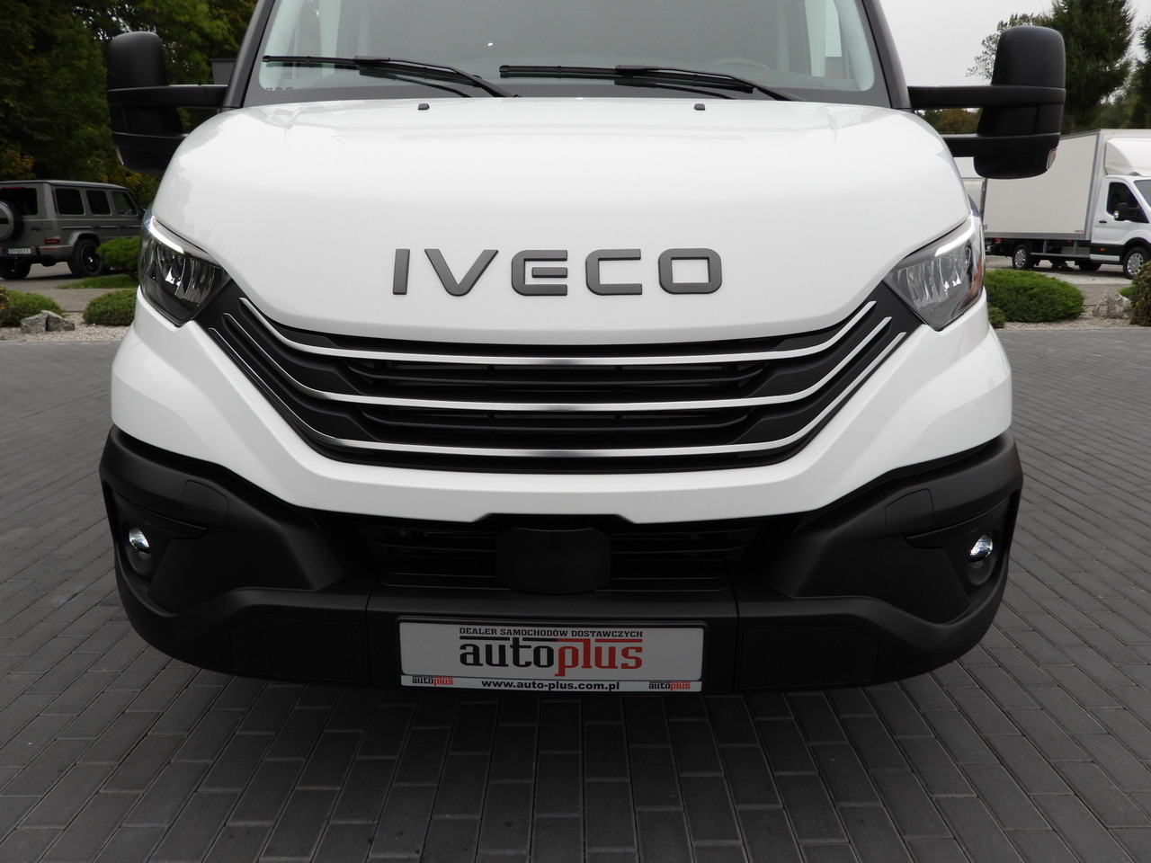Fourgon IVECO DAILY 35S18 BOX HI-MATIC LIFT 8 PALLETS CRUISE CONTROL NAVIGATION LED LIGHTS PNEUMATICS AUTOMATIC TRANSMISSION HI-MATIC AIR CONDITIONING  180HP: photos 15