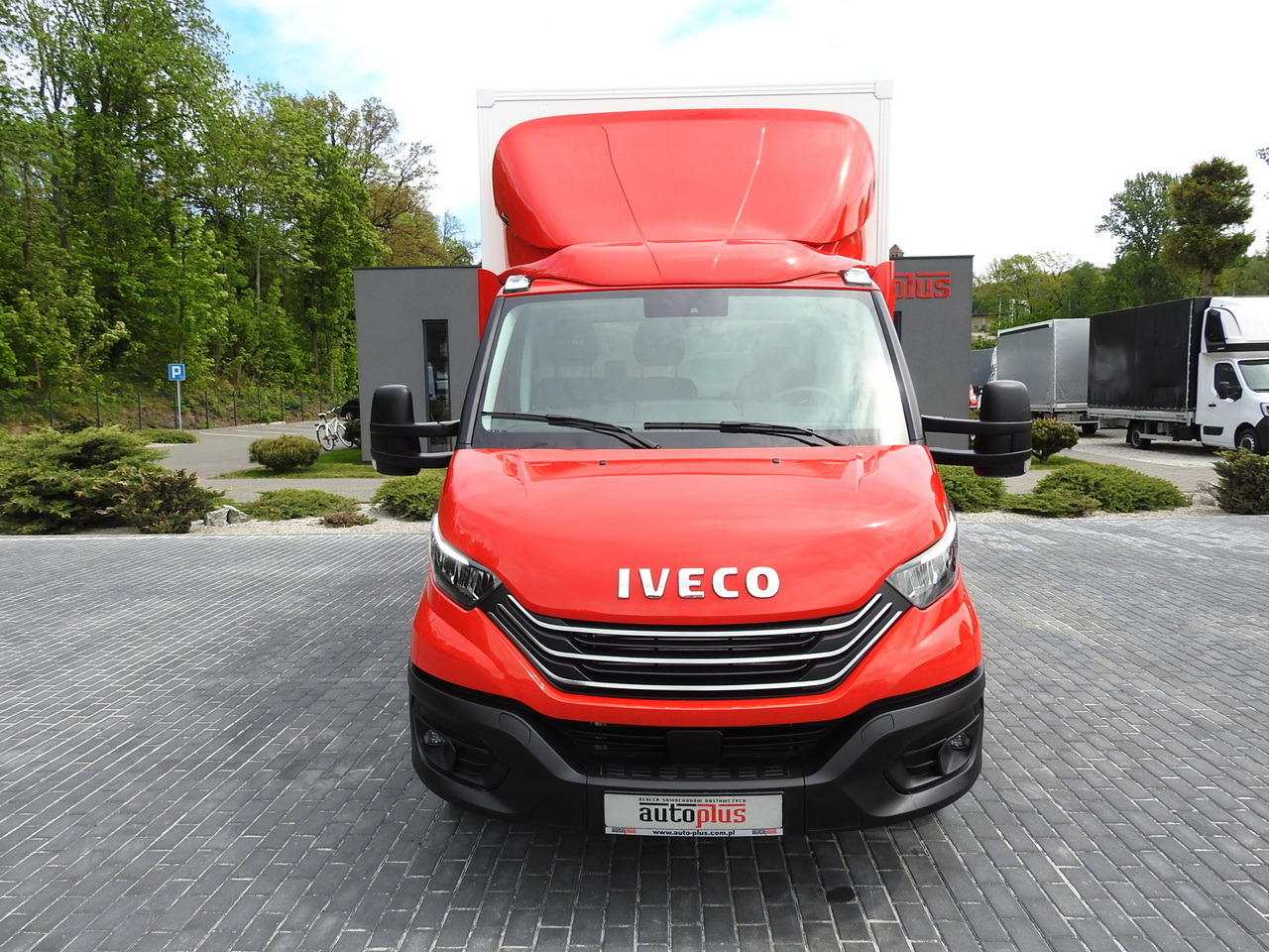 IVECO DAILY 35S18 NEW BOX 10 PALLETS CRUISE CONTROL NAVIGATION AIR CONDITIONING LED LIGHTS GUARANTEE 180HP - Véhicule utilitaire frigorifique: photos 5 IVECO DAILY 35S18 NEW BOX 10 PALLETS CRUISE CONTROL NAVIGATION AIR CONDITIONING LED LIGHTS GUARANTEE 180HP - Véhicule utilitaire frigorifique: photos 5