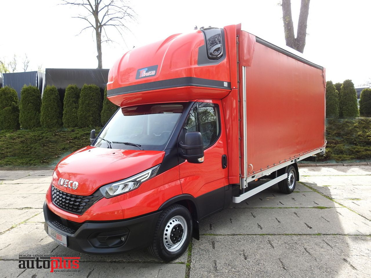 IVECO DAILY 35S18 TARPAULIN 10 PALLETS WEBASTO CRUISE CONTROL LED LIGHTS AIR CONDITIONING 180HP - Véhicule utilitaire plateau baché: photos 1 IVECO DAILY 35S18 TARPAULIN 10 PALLETS WEBASTO CRUISE CONTROL LED LIGHTS AIR CONDITIONING 180HP - Véhicule utilitaire plateau baché: photos 1