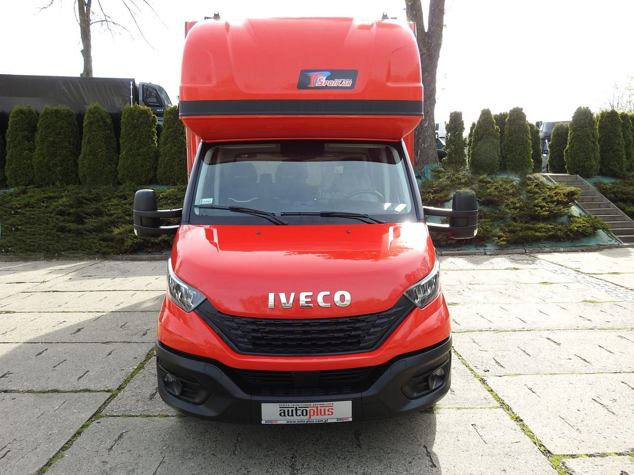 IVECO DAILY 35S18 TARPAULIN 10 PALLETS WEBASTO CRUISE CONTROL LED LIGHTS AIR CONDITIONING 180HP - Véhicule utilitaire plateau baché: photos 5 IVECO DAILY 35S18 TARPAULIN 10 PALLETS WEBASTO CRUISE CONTROL LED LIGHTS AIR CONDITIONING 180HP - Véhicule utilitaire plateau baché: photos 5
