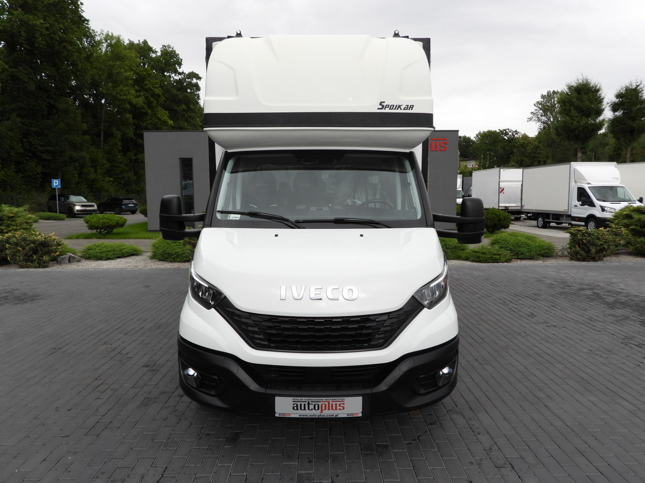 IVECO DAILY 35S18 TARPAULIN 10 PALLETS WEBASTO CRUISE CONTROL LED LIGHTS PNEUMATICS AIR CONDITIONING 180HP - Véhicule utilitaire plateau baché: photos 5 IVECO DAILY 35S18 TARPAULIN 10 PALLETS WEBASTO CRUISE CONTROL LED LIGHTS PNEUMATICS AIR CONDITIONING 180HP - Véhicule utilitaire plateau baché: photos 5