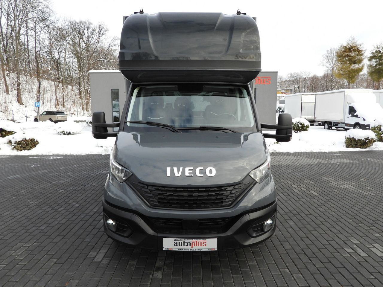 IVECO DAILY 35S18 TARPAULIN 10 PALLETS WEBASTO CRUISE CONTROL LED LIGHTS PNEUMATICS AIR CONDITIONING 180HP - Véhicule utilitaire plateau baché: photos 5 IVECO DAILY 35S18 TARPAULIN 10 PALLETS WEBASTO CRUISE CONTROL LED LIGHTS PNEUMATICS AIR CONDITIONING 180HP - Véhicule utilitaire plateau baché: photos 5