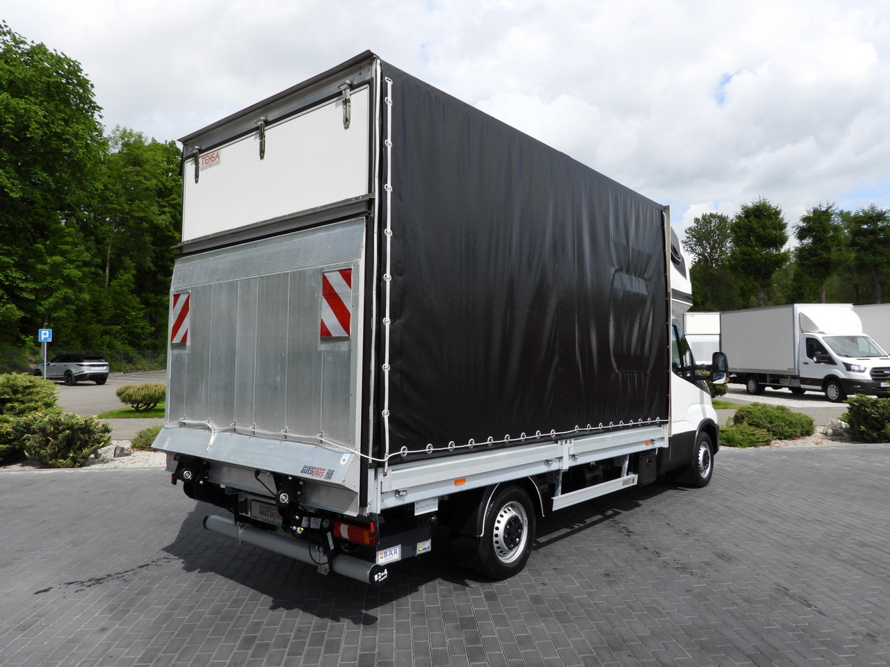 IVECO DAILY 35S18 TARPAULIN LIFT 8 PALLETS WEBASTO CRUISE CONTROL AIR CONDITIONING 180HP - Véhicule utilitaire plateau baché: photos 3 IVECO DAILY 35S18 TARPAULIN LIFT 8 PALLETS WEBASTO CRUISE CONTROL AIR CONDITIONING 180HP - Véhicule utilitaire plateau baché: photos 3