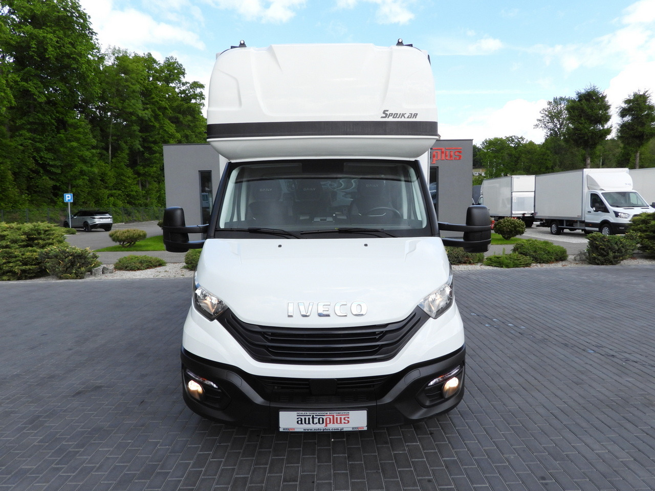 IVECO DAILY 35S18 TARPAULIN LIFT 8 PALLETS WEBASTO CRUISE CONTROL AIR CONDITIONING 180HP - Véhicule utilitaire plateau baché: photos 5 IVECO DAILY 35S18 TARPAULIN LIFT 8 PALLETS WEBASTO CRUISE CONTROL AIR CONDITIONING 180HP - Véhicule utilitaire plateau baché: photos 5