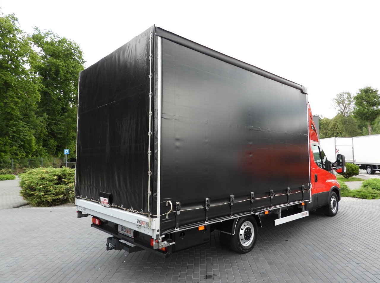 IVECO DAILY 35S21 TARPAULIN 10 PALLETS WEBASTO CRUISE CONTROL NAVIGATION LED LIGHTS PNEUMATICS AUTOMATIC TRANSMISSION HI-MATIC AIR CONDITIONING 210HP - Véhicule utilitaire plateau baché: photos 3 IVECO DAILY 35S21 TARPAULIN 10 PALLETS WEBASTO CRUISE CONTROL NAVIGATION LED LIGHTS PNEUMATICS AUTOMATIC TRANSMISSION HI-MATIC AIR CONDITIONING 210HP - Véhicule utilitaire plateau baché: photos 3