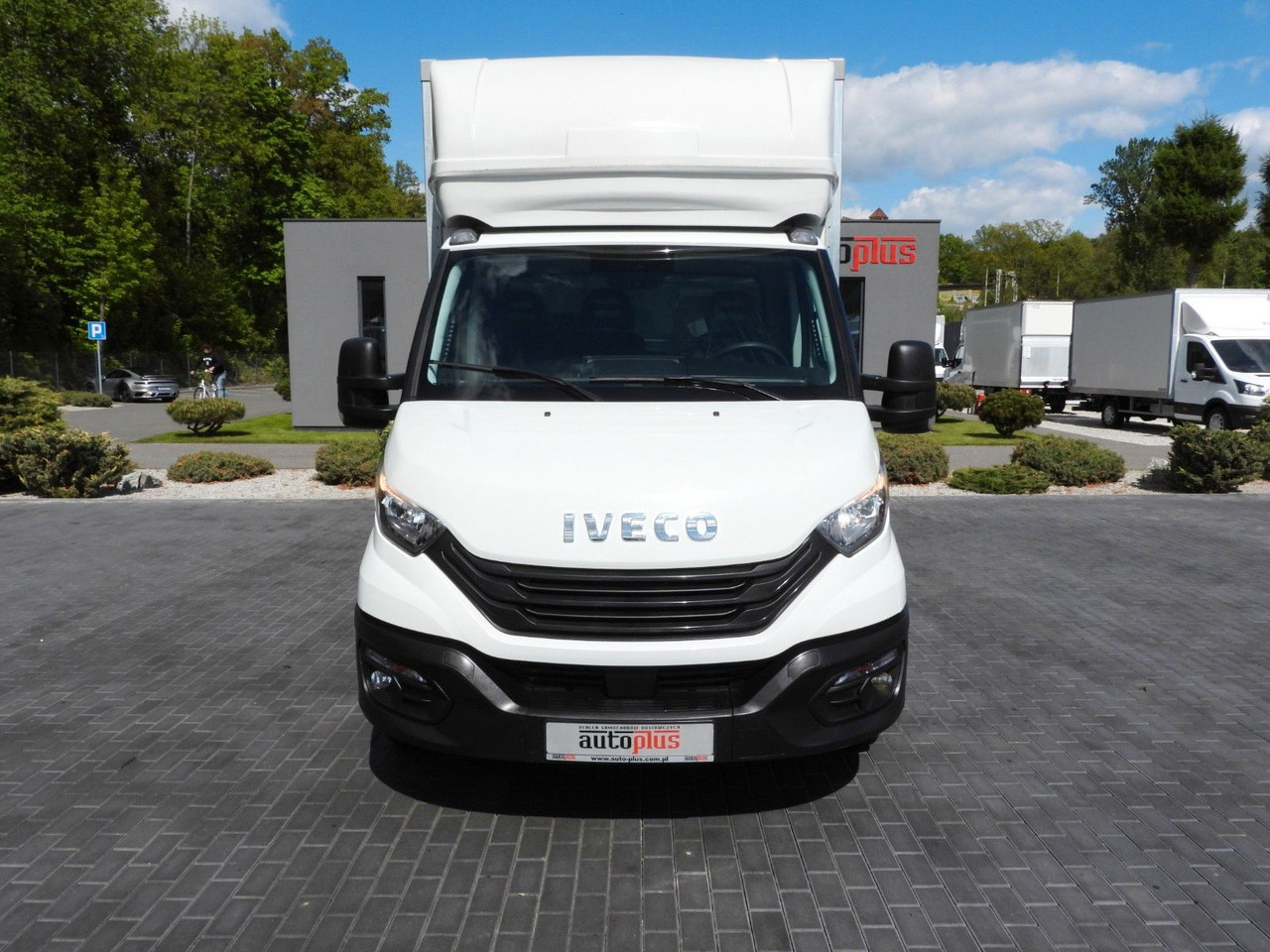 Iveco DAILY 35C16 KOFFER AUFZUG 8 PALETTEN TEMPOMAT - Fourgon: photos 5 Iveco DAILY 35C16 KOFFER AUFZUG 8 PALETTEN TEMPOMAT - Fourgon: photos 5