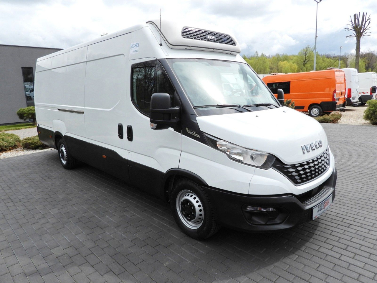 Iveco DAILY 35S14 KÜHLKASTENWAGEN -5*C STROMVERSORGUNG - Véhicule utilitaire frigorifique: photos 4 Iveco DAILY 35S14 KÜHLKASTENWAGEN -5*C STROMVERSORGUNG - Véhicule utilitaire frigorifique: photos 4
