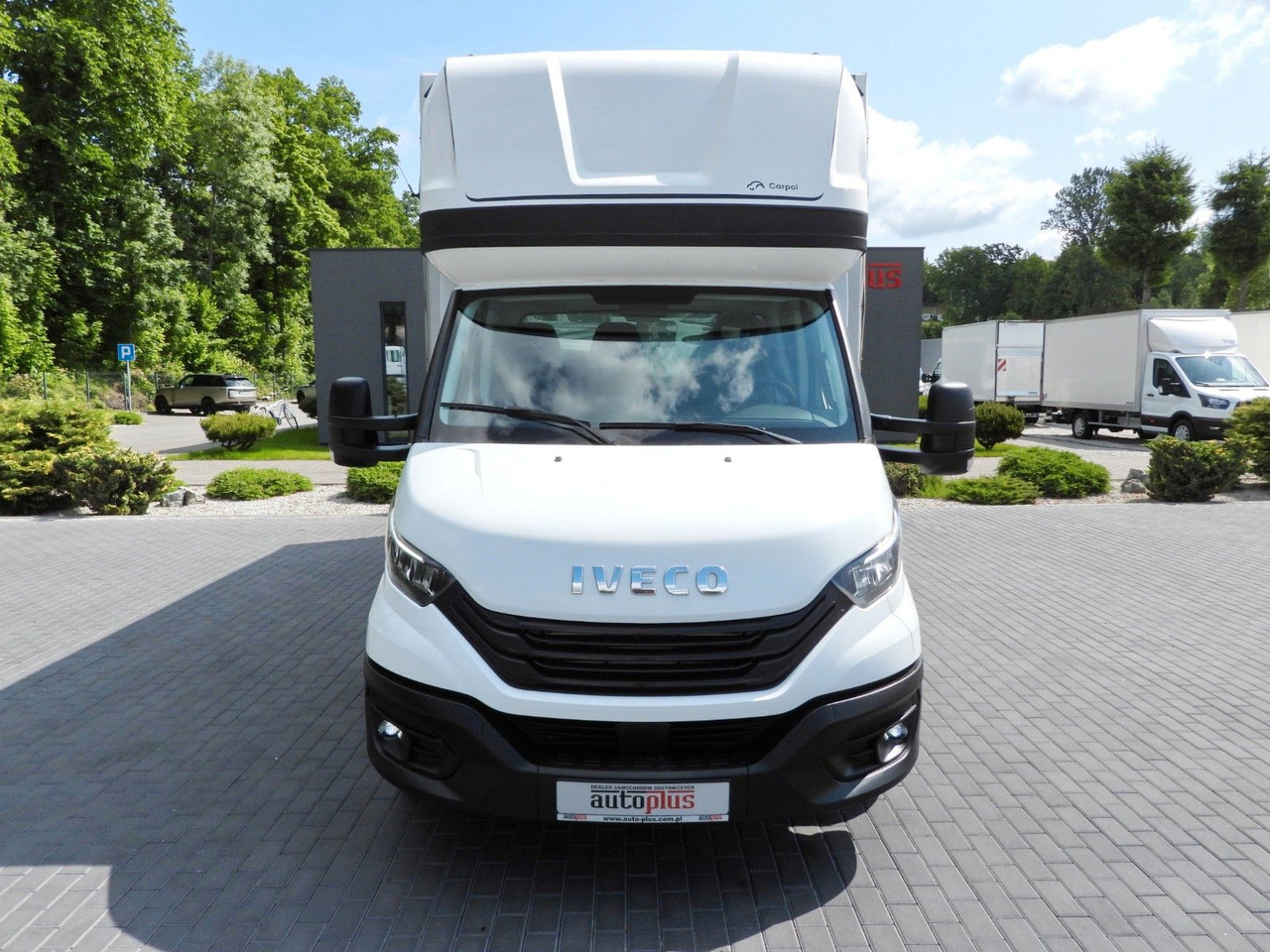 Iveco DAILY 35S18 PRITSCHE PLANE 10 PALETTEN TEMPOMAT - Véhicule utilitaire plateau baché: photos 5 Iveco DAILY 35S18 PRITSCHE PLANE 10 PALETTEN TEMPOMAT - Véhicule utilitaire plateau baché: photos 5