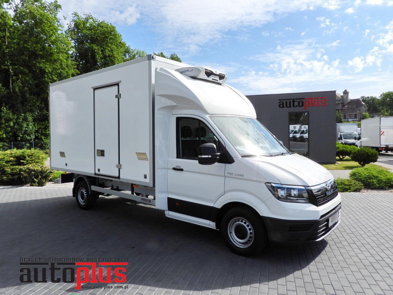 MAN TGE 3.140 REGRIGERATOR BOX -1*C 8 PALLETS HEATING FUNCTION CRUISE CONTROL PNEUMATICS AIR CONDITIONING 140HP - Véhicule utilitaire frigorifique: photos 1 MAN TGE 3.140 REGRIGERATOR BOX -1*C 8 PALLETS HEATING FUNCTION CRUISE CONTROL PNEUMATICS AIR CONDITIONING 140HP - Véhicule utilitaire frigorifique: photos 1