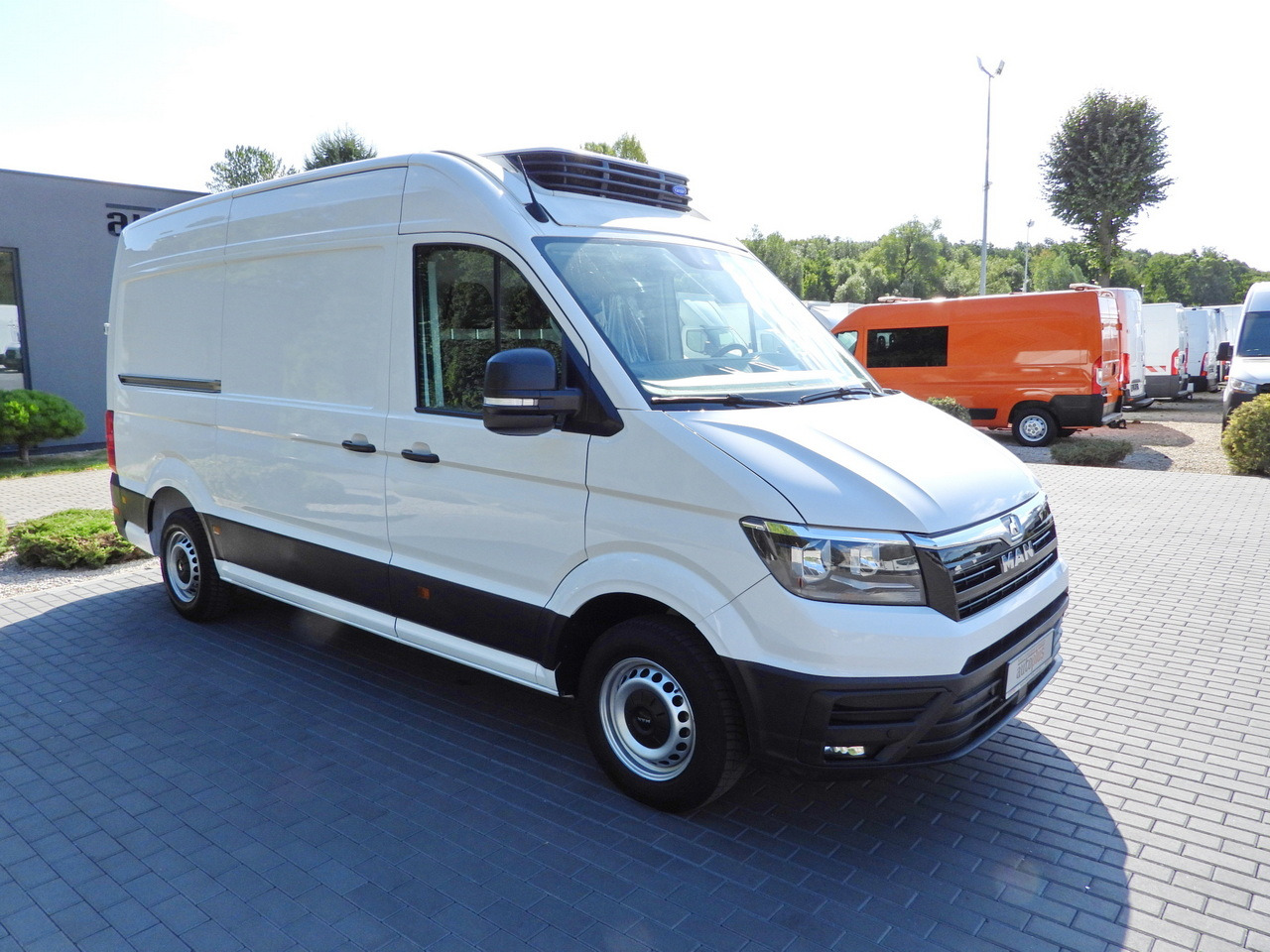 MAN TGE REFRIGERATOR VAN -5*C POWER SUPPLY 230V CRUISE CONTROL AUTOMATIC TRANSMISSION AIR CONDITIONING 180HP - Véhicule utilitaire frigorifique: photos 4 MAN TGE REFRIGERATOR VAN -5*C POWER SUPPLY 230V CRUISE CONTROL AUTOMATIC TRANSMISSION AIR CONDITIONING 180HP - Véhicule utilitaire frigorifique: photos 4