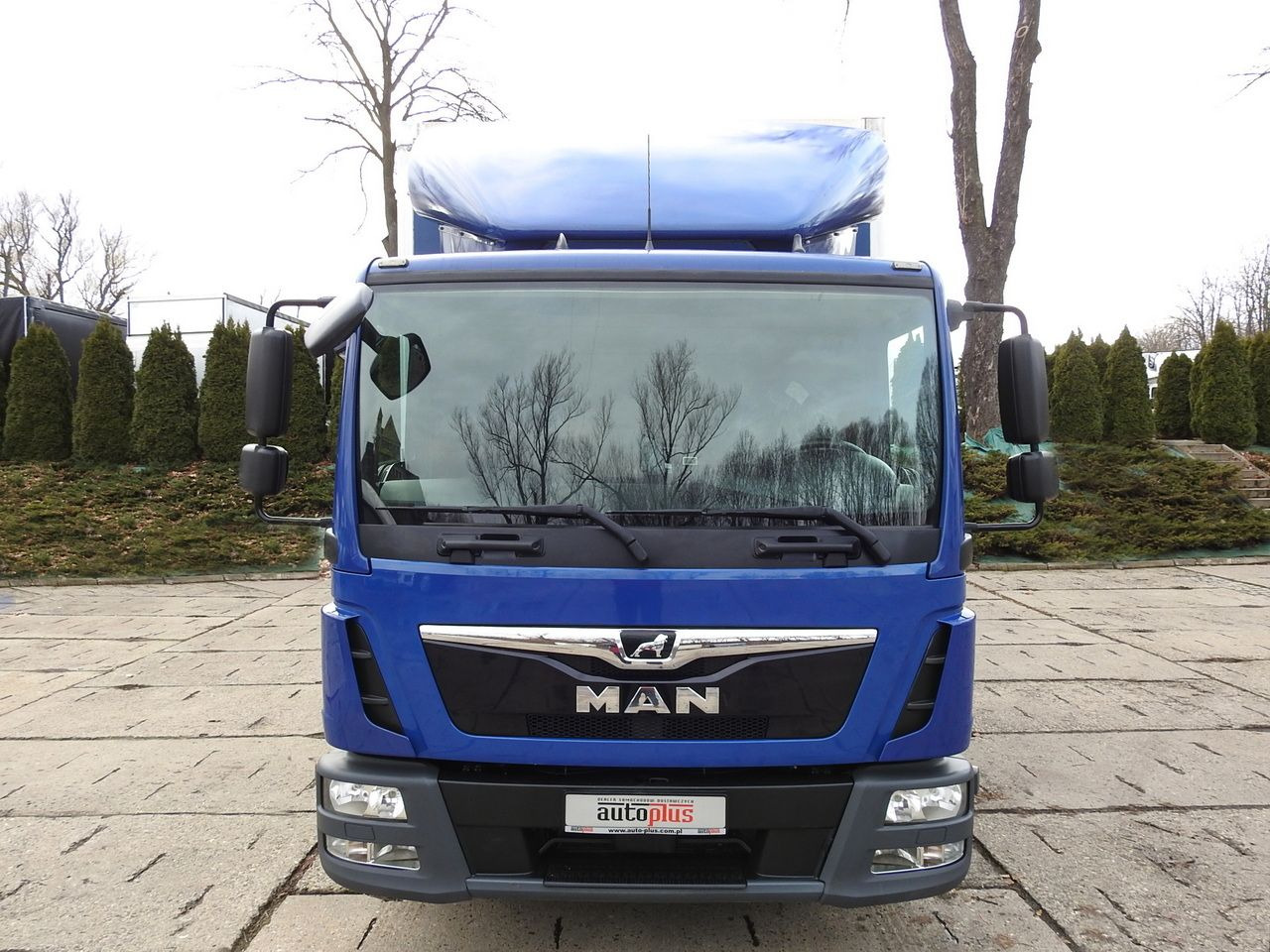 MAN TGL 12.220 BOX LIFT 18 PALLETS CRUISE CONTROLAIR CONDITIONING PNEUMATICS AUTOMATIC TWIN WHEELS 220HP - Fourgon: photos 5 MAN TGL 12.220 BOX LIFT 18 PALLETS CRUISE CONTROLAIR CONDITIONING PNEUMATICS AUTOMATIC TWIN WHEELS 220HP - Fourgon: photos 5