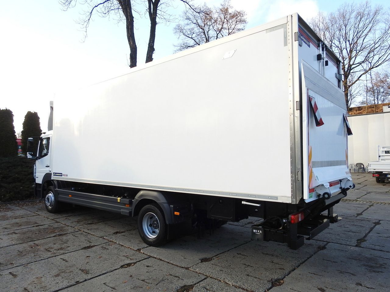 Camion frigorifique MERCEDES ATEGO 12.24 REGRIGERATOR BOX -10*C LIFT 16 PALLETS HEATING FUNCTION WEBASTO CRUISE CONTROL PNEUMATICS AIR CONDITIONING  240HP: photos 9
