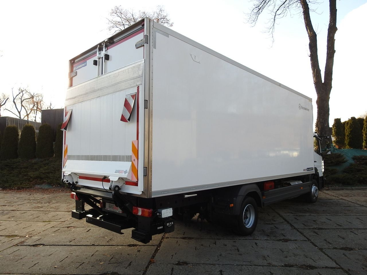 MERCEDES ATEGO 12.24 REGRIGERATOR BOX -10*C LIFT 16 PALLETS HEATING FUNCTION WEBASTO CRUISE CONTROL PNEUMATICS AIR CONDITIONING 240HP - Camion frigorifique: photos 3 MERCEDES ATEGO 12.24 REGRIGERATOR BOX -10*C LIFT 16 PALLETS HEATING FUNCTION WEBASTO CRUISE CONTROL PNEUMATICS AIR CONDITIONING 240HP - Camion frigorifique: photos 3
