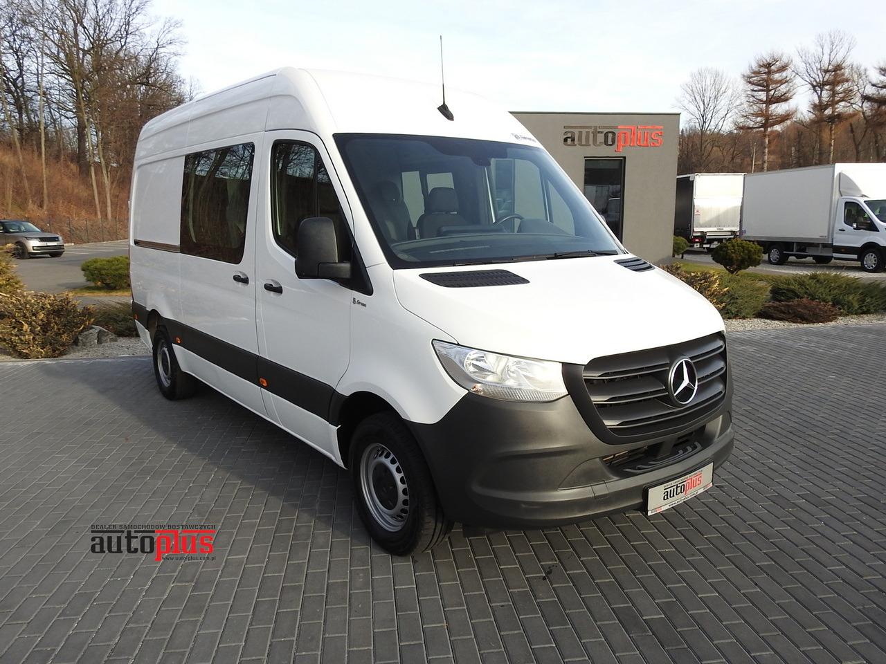 MERCEDES SPRINTER 314 BOX DELIVERY VAN 6 SEATS CRUISE CONTROL AIR CONDITIONING 140HP - Fourgon utilitaire: photos 1 MERCEDES SPRINTER 314 BOX DELIVERY VAN 6 SEATS CRUISE CONTROL AIR CONDITIONING 140HP - Fourgon utilitaire: photos 1