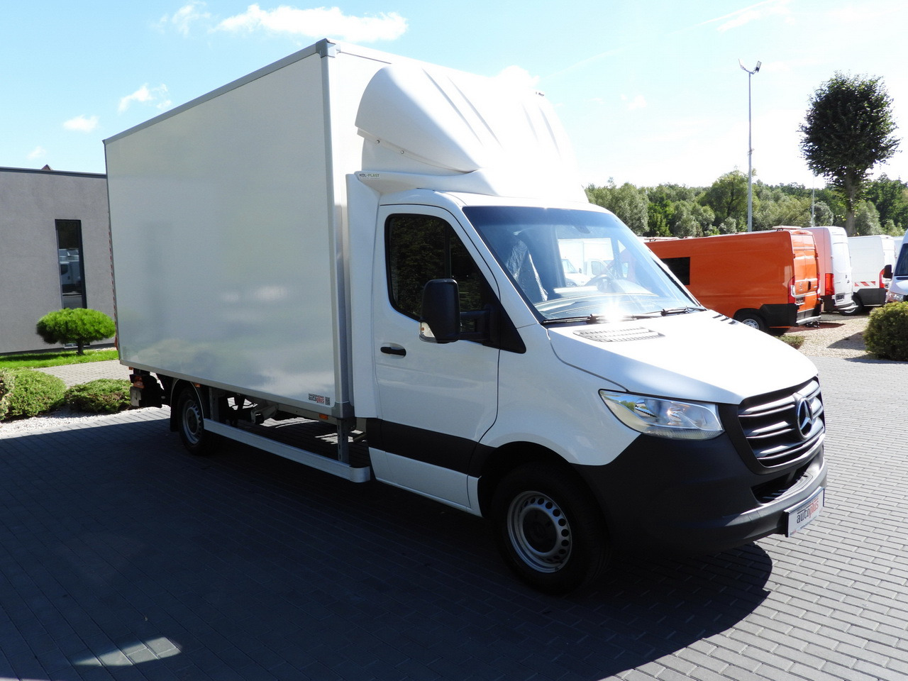 MERCEDES SPRINTER 315 BOX LIFT 8 PALLETS AIR CONDITIONING 150HP - Fourgon: photos 4 MERCEDES SPRINTER 315 BOX LIFT 8 PALLETS AIR CONDITIONING 150HP - Fourgon: photos 4
