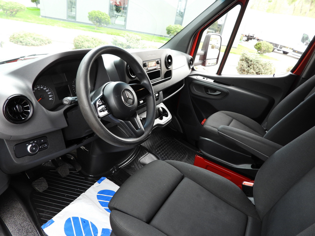 MERCEDES SPRINTER 316 8 PALLETS TARPAULIN LIFT CRUISE CONTROL AIR CONDITIONING 160HP - Véhicule utilitaire plateau baché: photos 2 MERCEDES SPRINTER 316 8 PALLETS TARPAULIN LIFT CRUISE CONTROL AIR CONDITIONING 160HP - Véhicule utilitaire plateau baché: photos 2