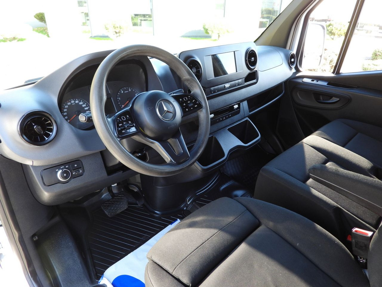 MERCEDES SPRINTER 316 BOX DELIVERY VAN 7 SEATS CRUISE CONTROL AUTOMATIC TRANSMISSION AIR CONDITIONING 160HP - Fourgon utilitaire: photos 3 MERCEDES SPRINTER 316 BOX DELIVERY VAN 7 SEATS CRUISE CONTROL AUTOMATIC TRANSMISSION AIR CONDITIONING 160HP - Fourgon utilitaire: photos 3