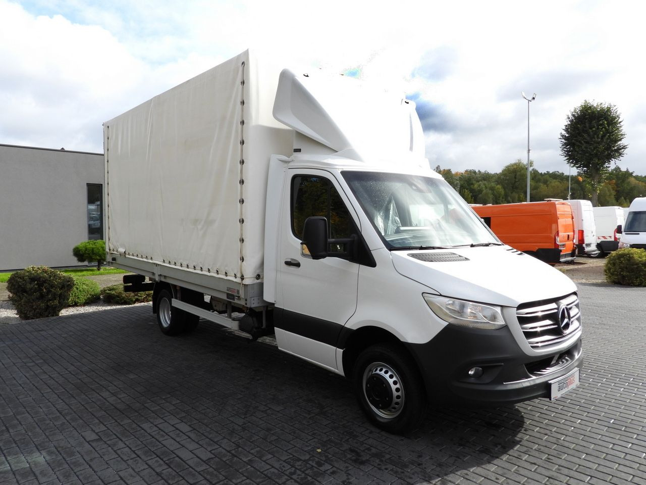 MERCEDES SPRINTER 316 TARPAULIN 10 PALLETS TWIN WHEELS AIR CONDITIONING  165HP - Véhicule utilitaire plateau baché: photos 4 MERCEDES SPRINTER 316 TARPAULIN 10 PALLETS TWIN WHEELS AIR CONDITIONING  165HP - Véhicule utilitaire plateau baché: photos 4