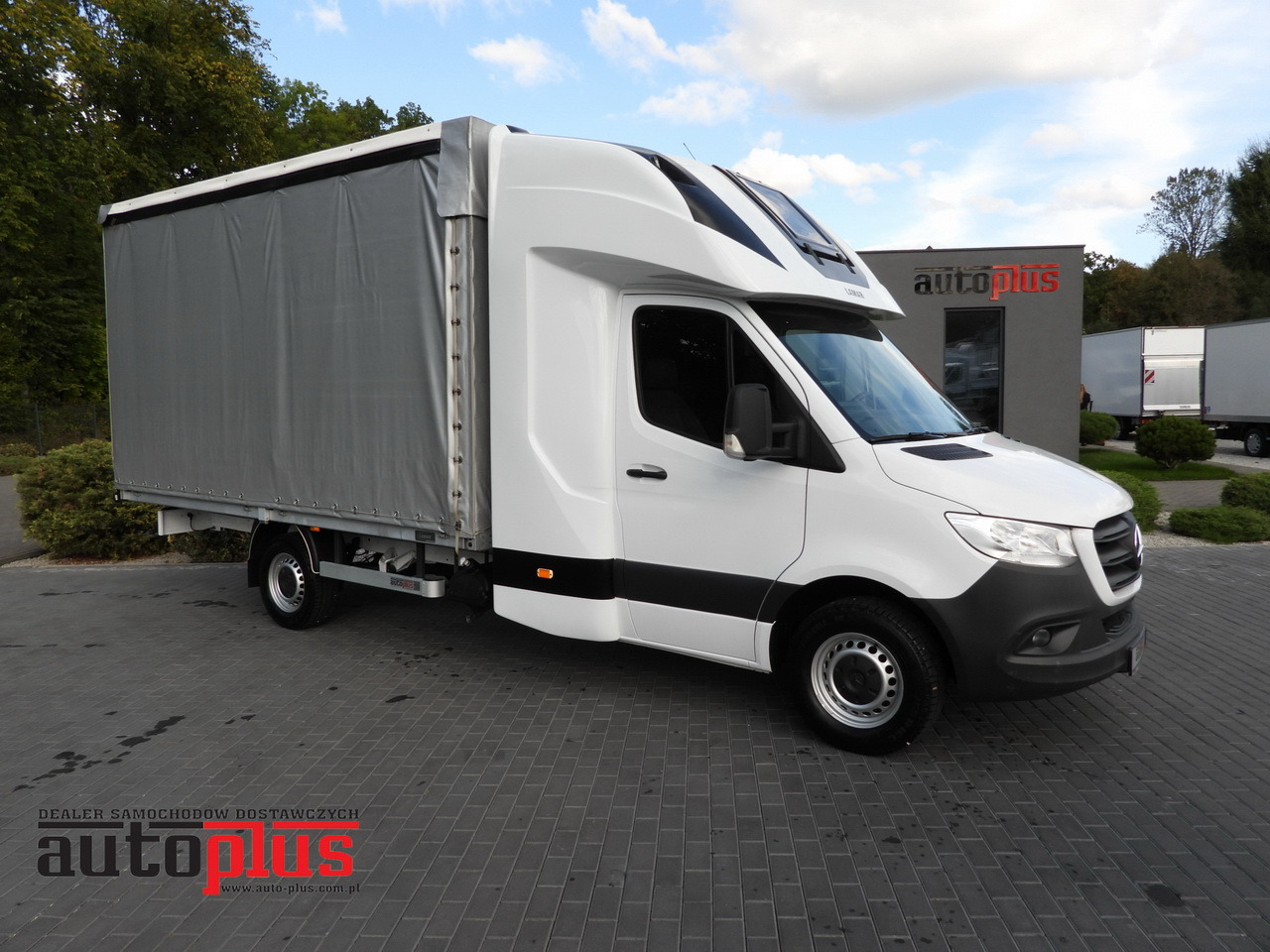 MERCEDES SPRINTER 316 TARPAULIN 8 PALLETS WEBASTO CRUISE CONTROL AIR CONDITIONING 160HP - Véhicule utilitaire plateau baché: photos 1 MERCEDES SPRINTER 316 TARPAULIN 8 PALLETS WEBASTO CRUISE CONTROL AIR CONDITIONING 160HP - Véhicule utilitaire plateau baché: photos 1