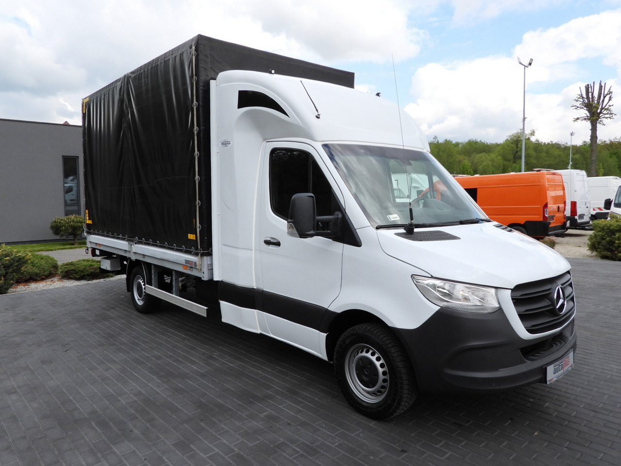 MERCEDES SPRINTER 316 TARPAULIN LIFT 8 PALLETS WEBASTO CRUISE CONTROL AIR CONDITIONING 160HP - Véhicule utilitaire plateau baché: photos 4 MERCEDES SPRINTER 316 TARPAULIN LIFT 8 PALLETS WEBASTO CRUISE CONTROL AIR CONDITIONING 160HP - Véhicule utilitaire plateau baché: photos 4