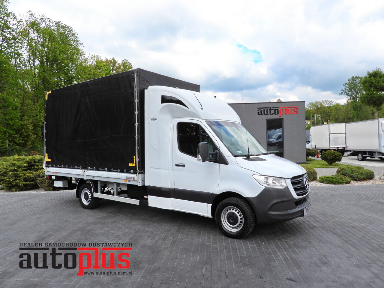 MERCEDES SPRINTER 316 TARPAULIN LIFT 8 PALLETS WEBASTO CRUISE CONTROL AIR CONDITIONING 160HP - Véhicule utilitaire plateau baché: photos 1 MERCEDES SPRINTER 316 TARPAULIN LIFT 8 PALLETS WEBASTO CRUISE CONTROL AIR CONDITIONING 160HP - Véhicule utilitaire plateau baché: photos 1