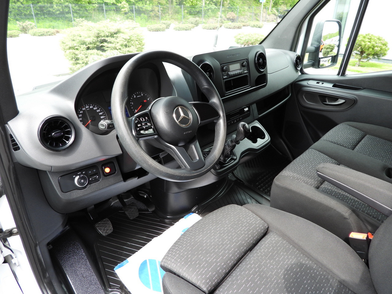 MERCEDES SPRINTER 316 TARPAULIN LIFT 8 PALLETS WEBASTO CRUISE CONTROL AIR CONDITIONING 160HP - Véhicule utilitaire plateau baché: photos 2 MERCEDES SPRINTER 316 TARPAULIN LIFT 8 PALLETS WEBASTO CRUISE CONTROL AIR CONDITIONING 160HP - Véhicule utilitaire plateau baché: photos 2