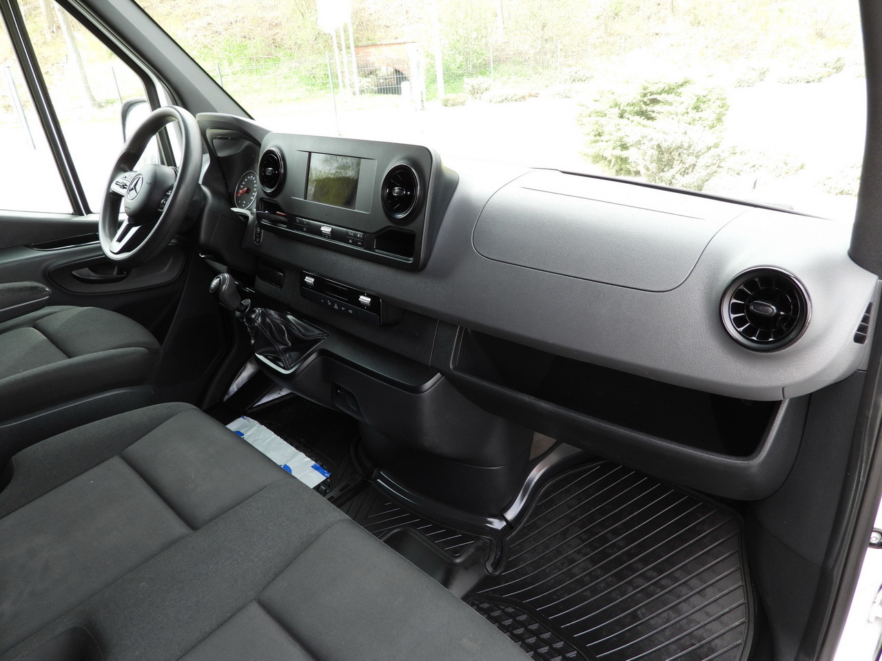 Véhicule utilitaire benne MERCEDES SPRINTER 516 TIPPER CRUISE CONTROL TWIN WHEELS AIR CONDITIONING 160HP: photos 36 Véhicule utilitaire benne MERCEDES SPRINTER 516 TIPPER CRUISE CONTROL TWIN WHEELS AIR CONDITIONING 160HP: photos 36