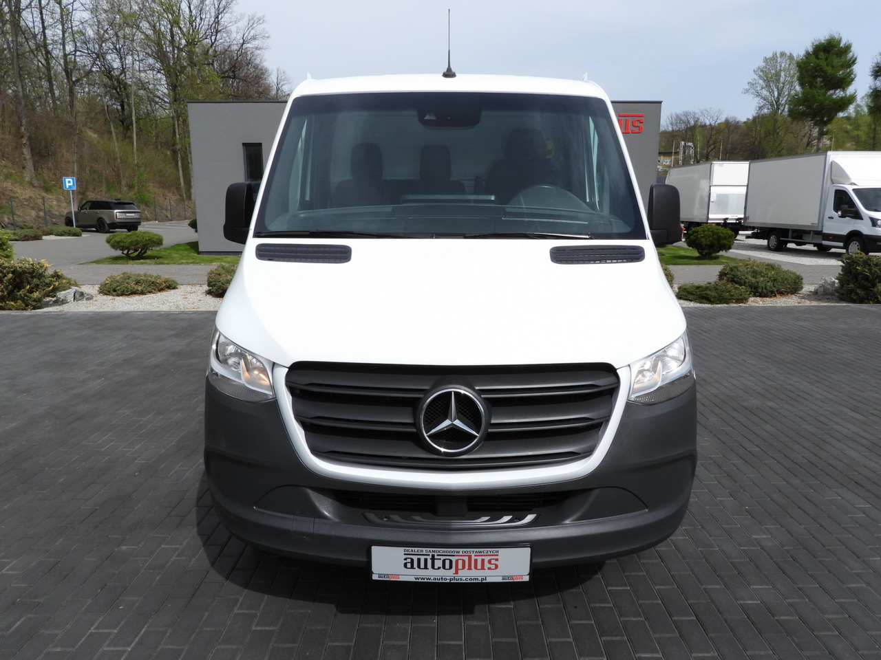 Véhicule utilitaire benne MERCEDES SPRINTER 516 TIPPER CRUISE CONTROL TWIN WHEELS AIR CONDITIONING 160HP: photos 5 Véhicule utilitaire benne MERCEDES SPRINTER 516 TIPPER CRUISE CONTROL TWIN WHEELS AIR CONDITIONING 160HP: photos 5
