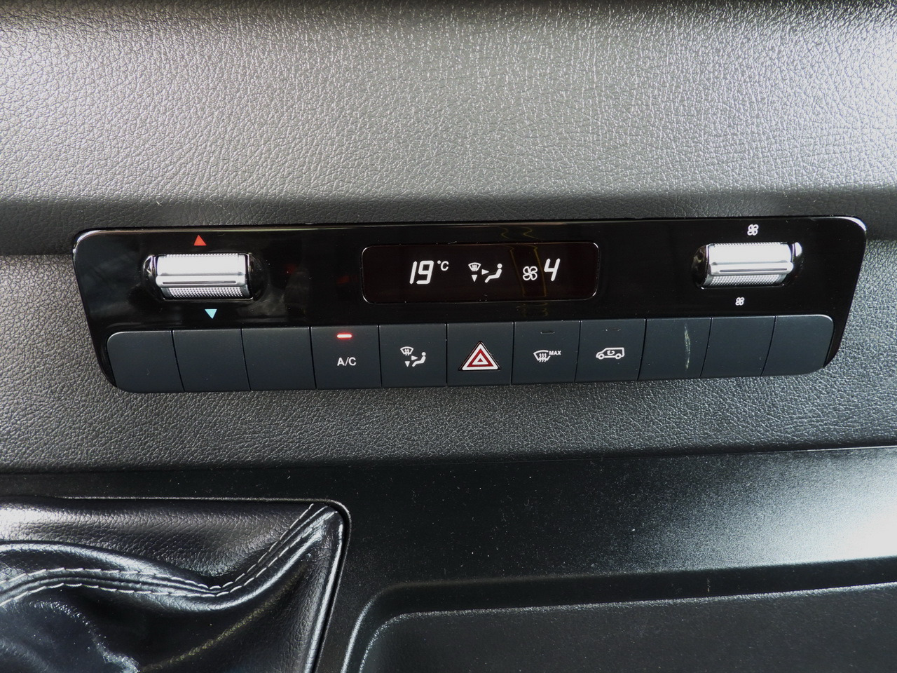 Véhicule utilitaire benne MERCEDES SPRINTER 516 TIPPER CRUISE CONTROL TWIN WHEELS AIR CONDITIONING 160HP: photos 33 Véhicule utilitaire benne MERCEDES SPRINTER 516 TIPPER CRUISE CONTROL TWIN WHEELS AIR CONDITIONING 160HP: photos 33