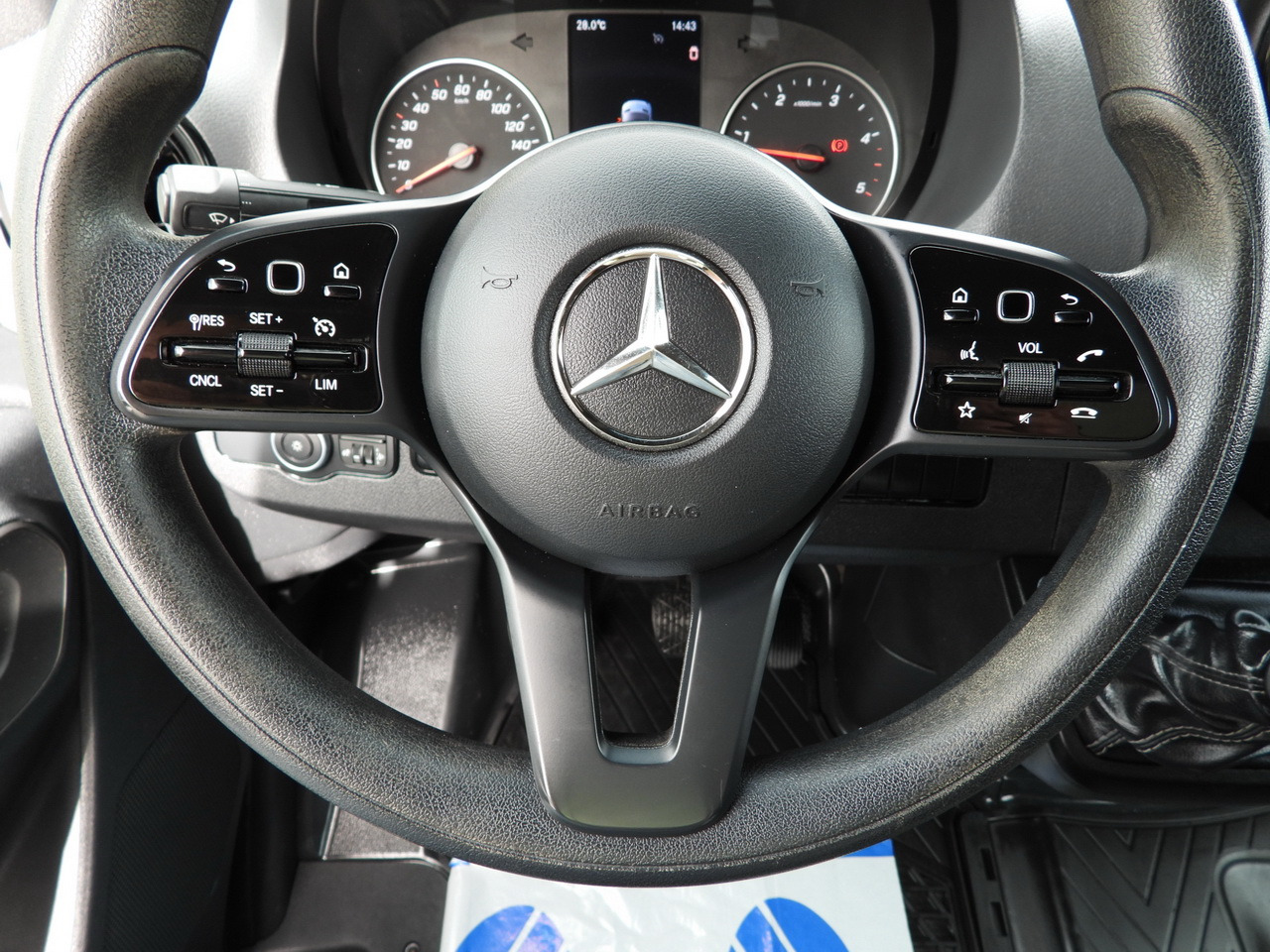 Véhicule utilitaire benne MERCEDES SPRINTER 516 TIPPER CRUISE CONTROL TWIN WHEELS AIR CONDITIONING 160HP: photos 28 Véhicule utilitaire benne MERCEDES SPRINTER 516 TIPPER CRUISE CONTROL TWIN WHEELS AIR CONDITIONING 160HP: photos 28