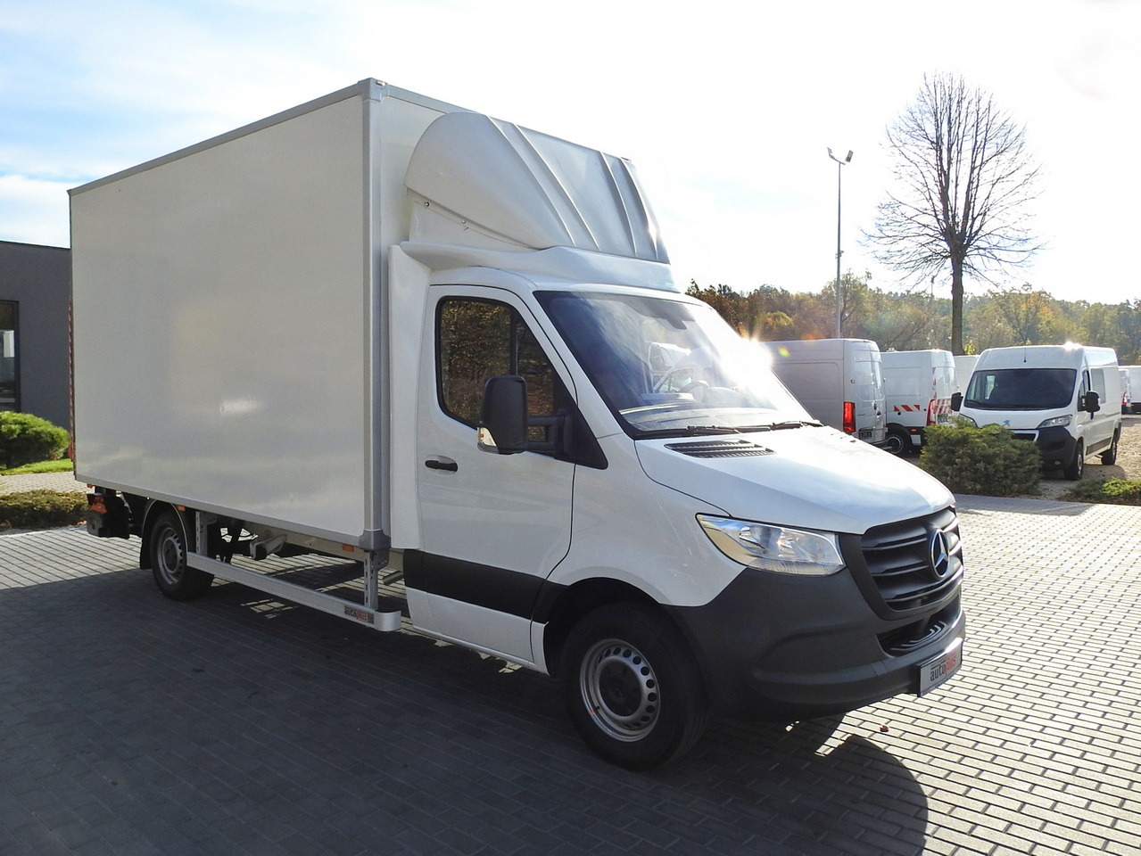 MERCEDES SPRINTER BOX LIFT 8 PALLETS AIR CONDITIONING 150HP - Fourgon: photos 4 MERCEDES SPRINTER BOX LIFT 8 PALLETS AIR CONDITIONING 150HP - Fourgon: photos 4