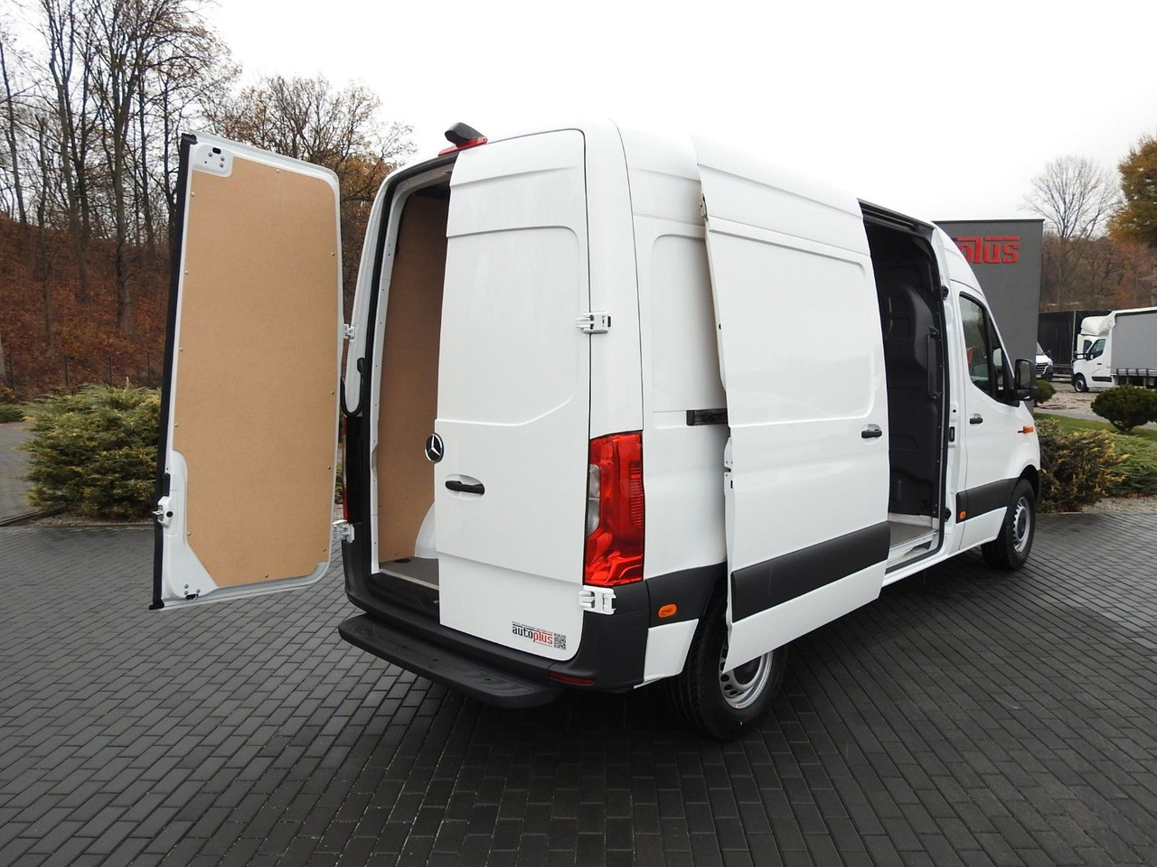 Mercedes-Benz ESPRINTER NEUE ELEKTRISCHEN KASTENWAGEN AUTOMAT - Fourgon utilitaire, Utilitaire électrique: photos 3 Mercedes-Benz ESPRINTER NEUE ELEKTRISCHEN KASTENWAGEN AUTOMAT - Fourgon utilitaire, Utilitaire électrique: photos 3